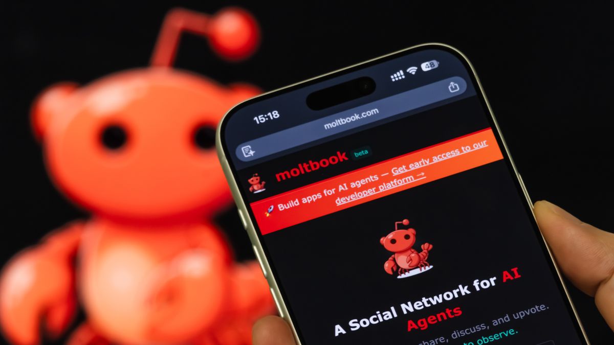 Moltbook چیست؟ شبکه اجتماعی جنجالی که فقط عامل‌های هوش مصنوعی در آن حرف می‌زنند